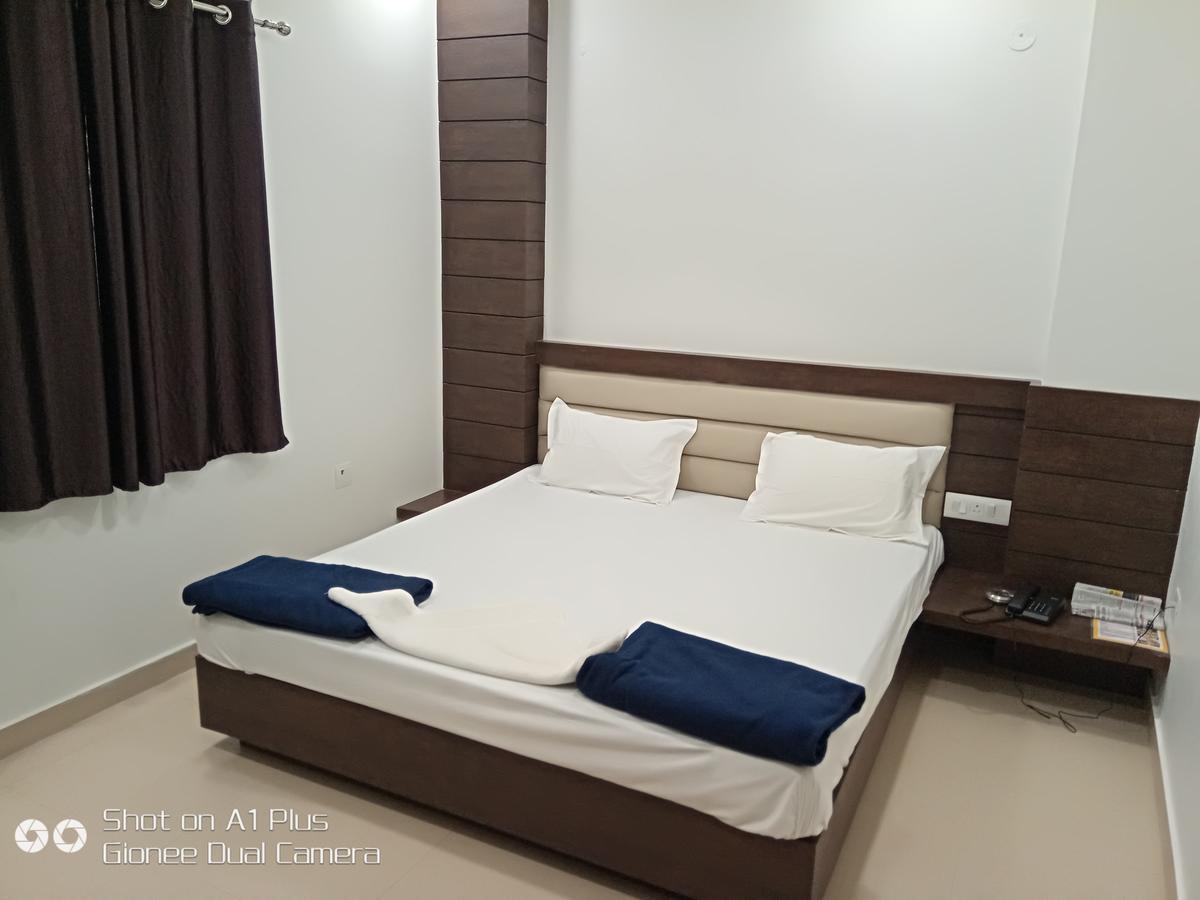 Hotel City Inn Gaya Exteriör bild